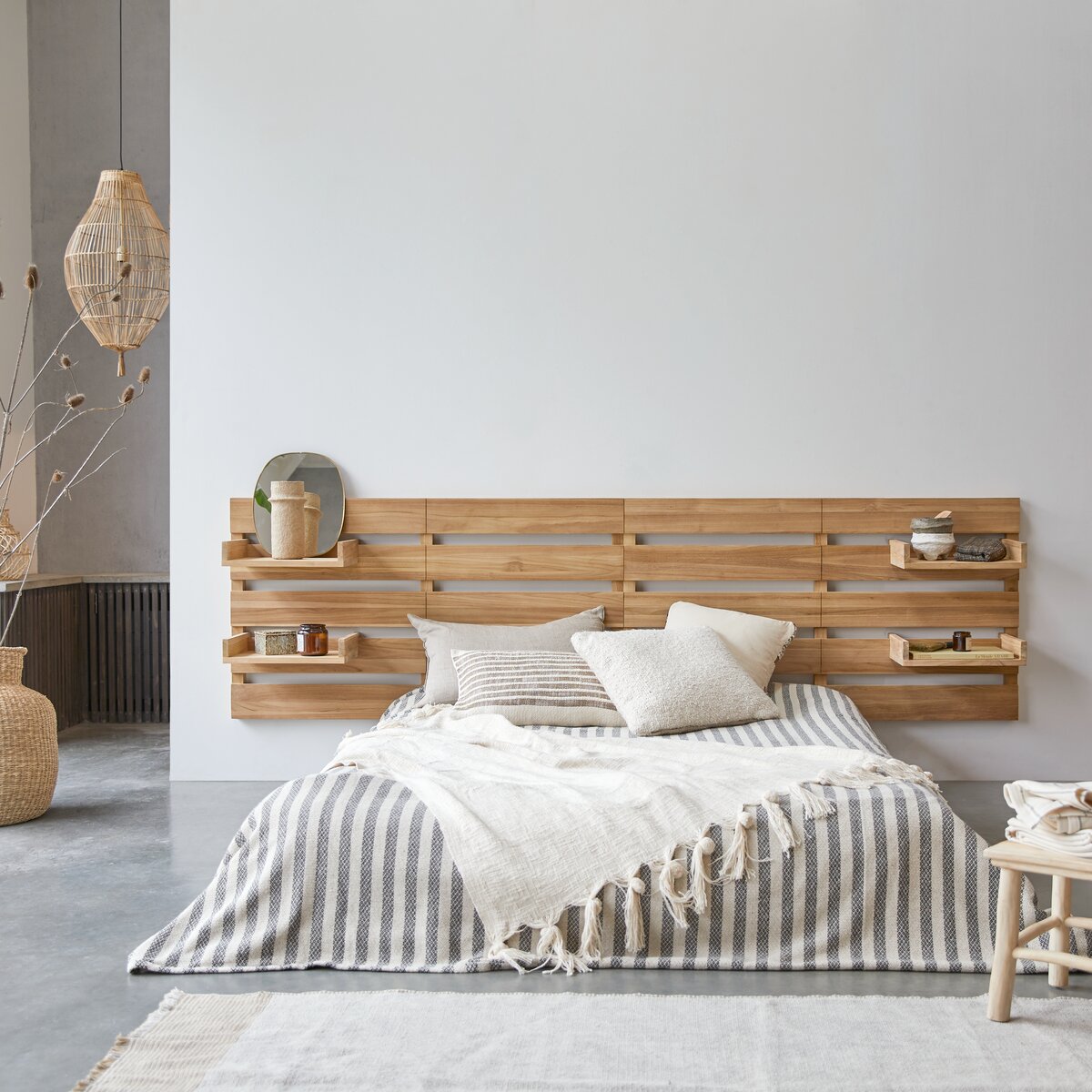 Wall-mounted Shelves bedroom minimalist