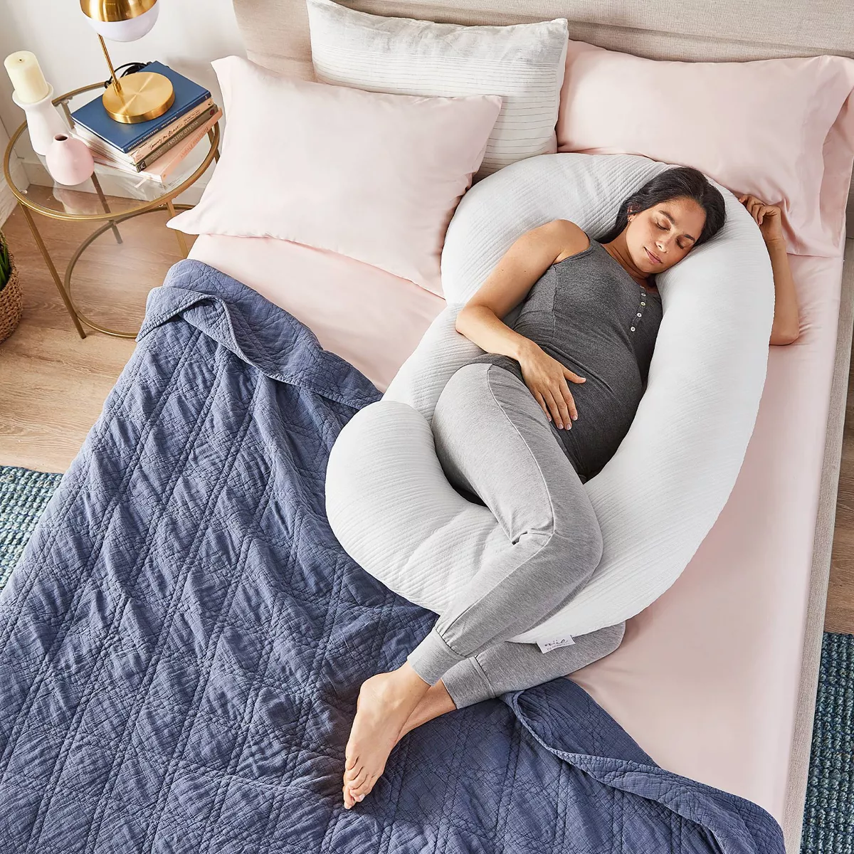C-Shaped Pregnancy Pillows