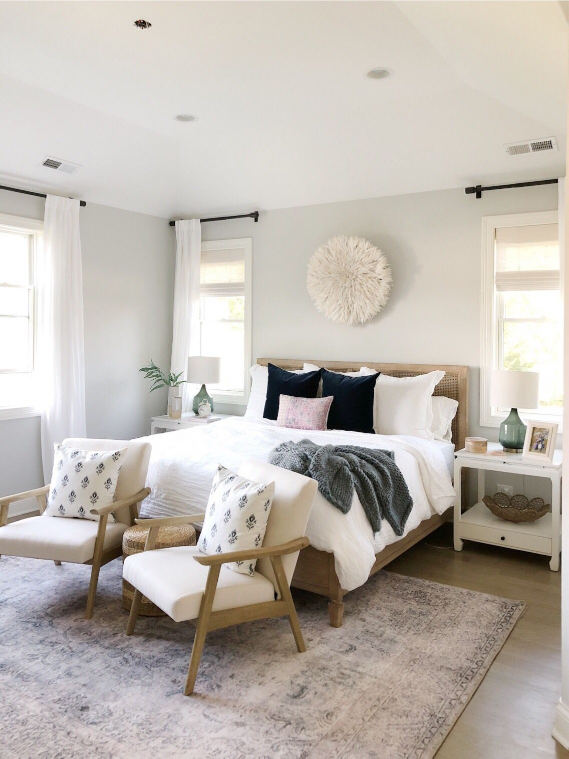chair bedroom minimalist